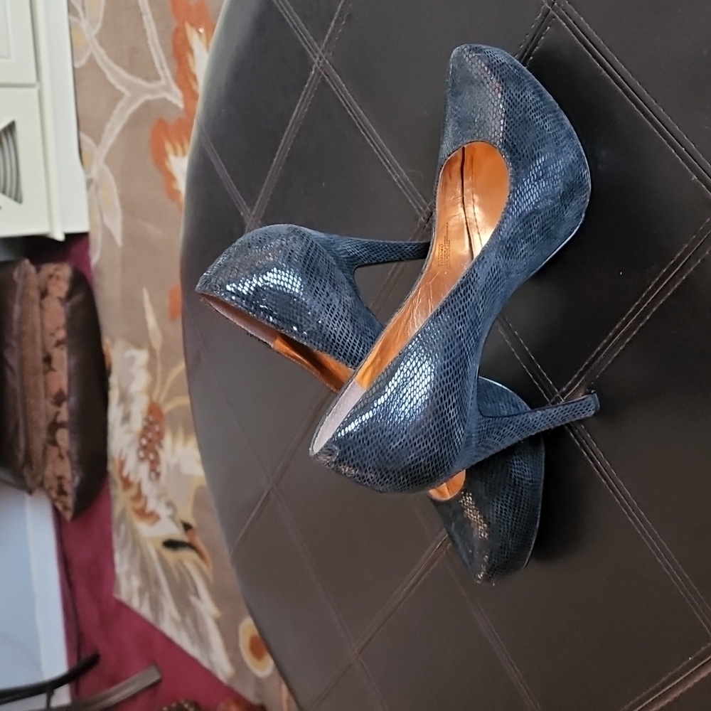 Womens shoes